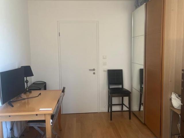 16 m²