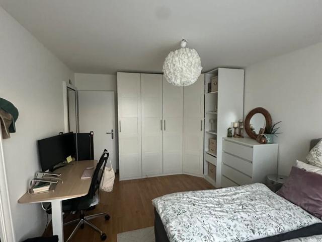 16 m²