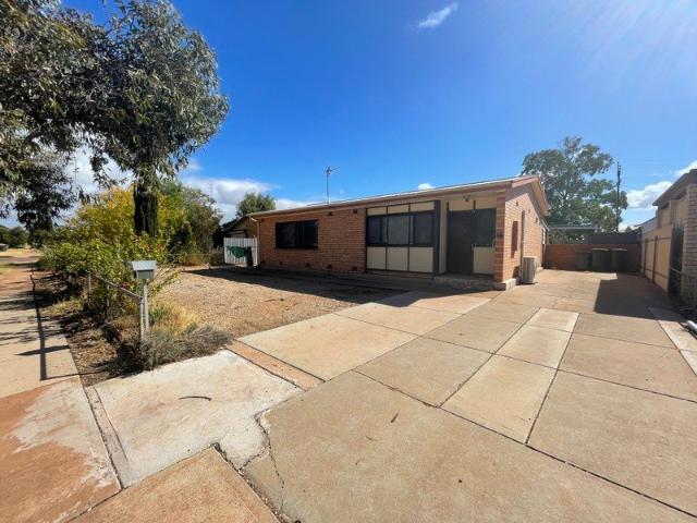 16 McLennan Avenue. Whyalla Norrie