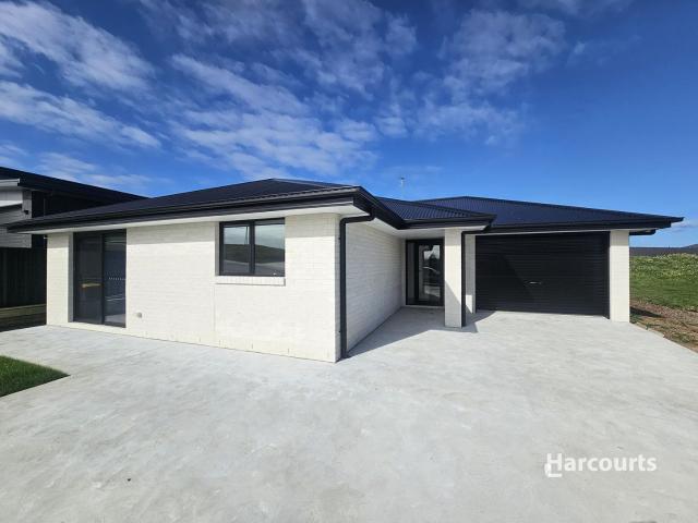 16 Madeline Drive, MOOREVILLE, TAS 7321