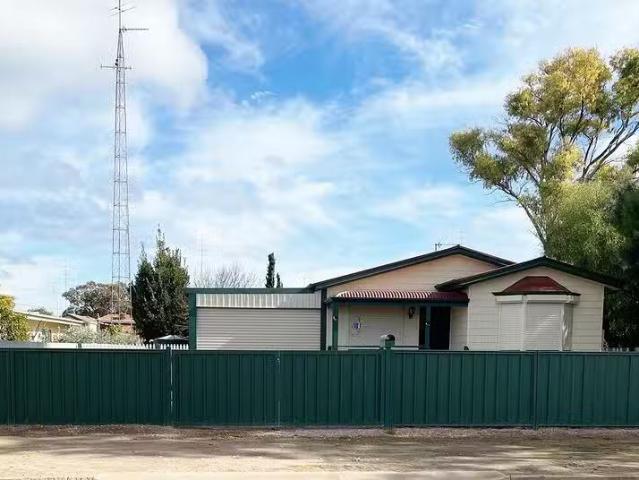 16 Matta Street, Wallaroo, SA 5556