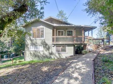 16 Mound Avenue