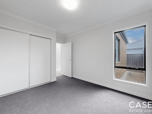 16 Mulsanne Road, Clyde