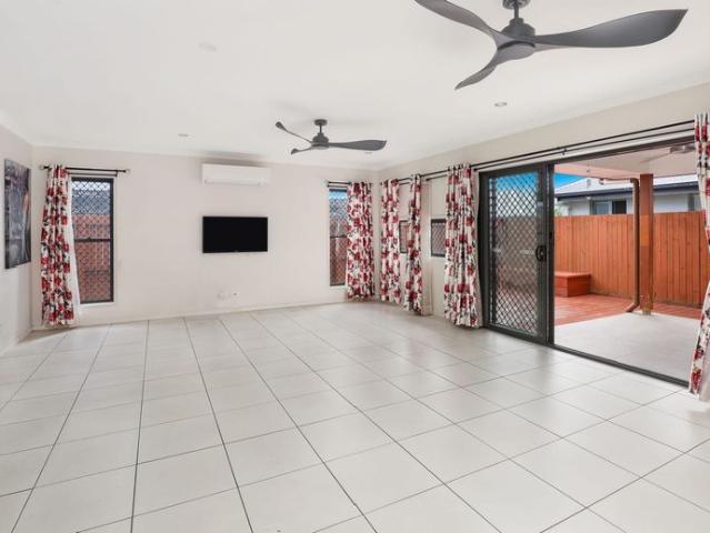 16 Muskwood Street, Palmview – Spacious, Modern Family Living!