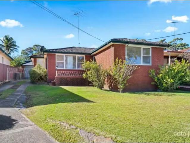 16 Naranga Avenue, Engadine House for rent Listed by C21 The.