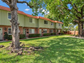 16 NE 20th Ct, Unit B8, Wilton Manors, FL 33311 | MLS #B26016
