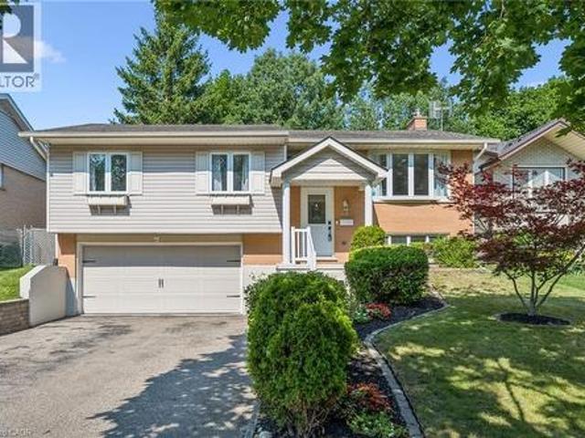 16 Nipigon Street, Kitchener, ON, N2B 3M3 house for sale | Listing ID 40852 | Royal LePage