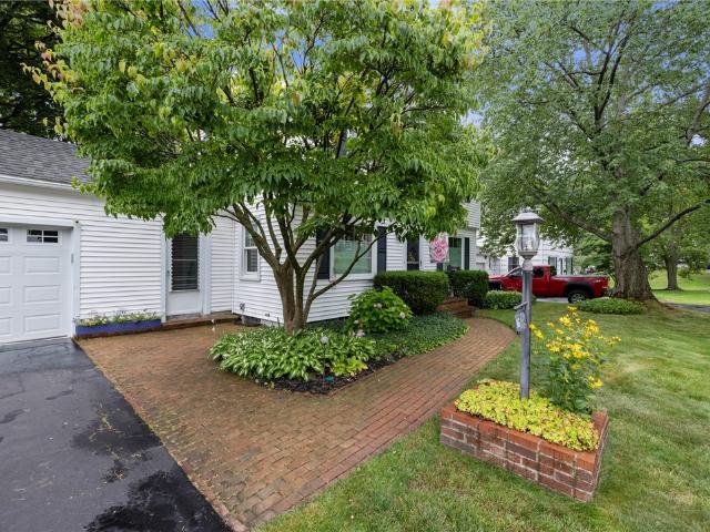 16 Oakcrest Drive