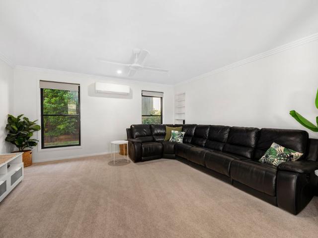 16 Paddington Court, Middle Ridge