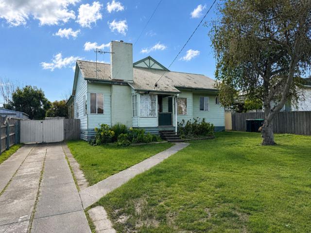 16 Polden Crescent Morwell