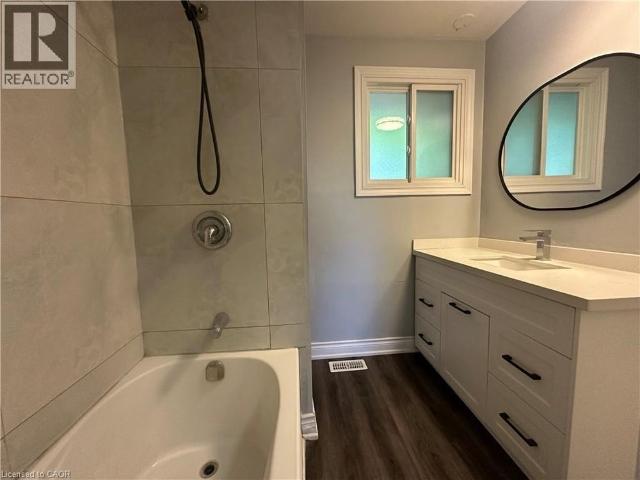 16 POPLAR Street Unit# Upper, Simcoe, Ontario, N3Y1B2