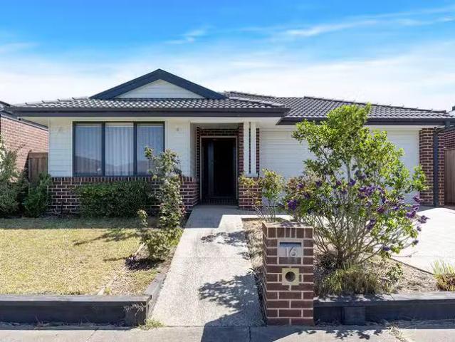 16 Primrose Crescent, Mickleham, VIC 3064