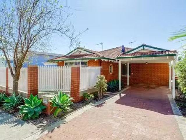 1/6 Ramsdale Street, Scarborough, WA 6019