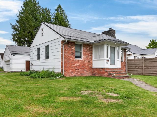 16 Raymond Avenue