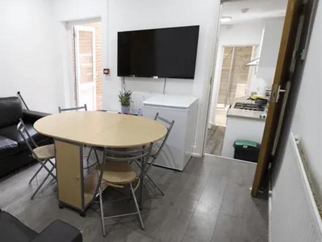16 Rookery Road, Metchley, B29 7DQ, United Kingdom | 4 bed house for rent #134299947 | Rentberry