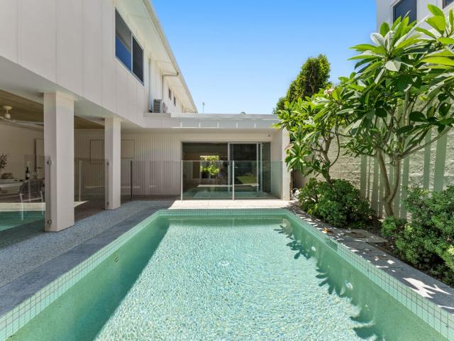 16 Santa Monica Road, Miami, QLD, 4220
