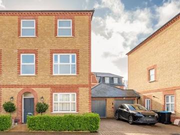 16 Sassoon Drive, London, EN4 0BT, United Kingdom | 5 bed house for rent #139269912 | Rentberry