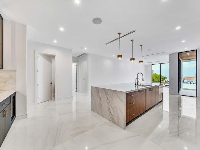 16 Seaside Avenue, Key Largo, US, FL