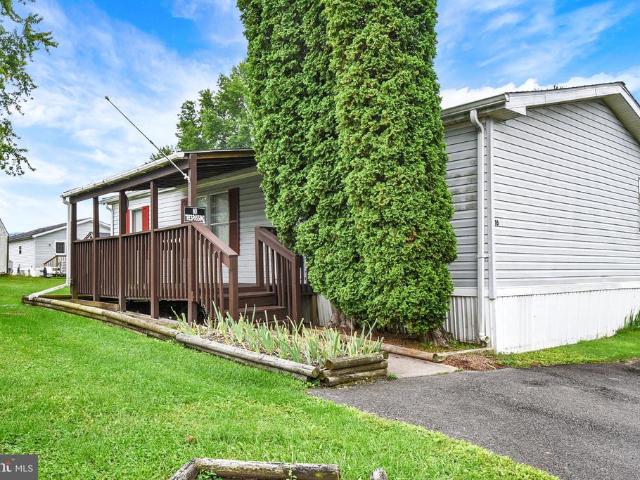 16 Siding Lane