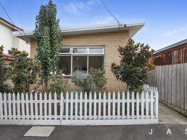 16 Swan Street, Footscray | Jas Stephens