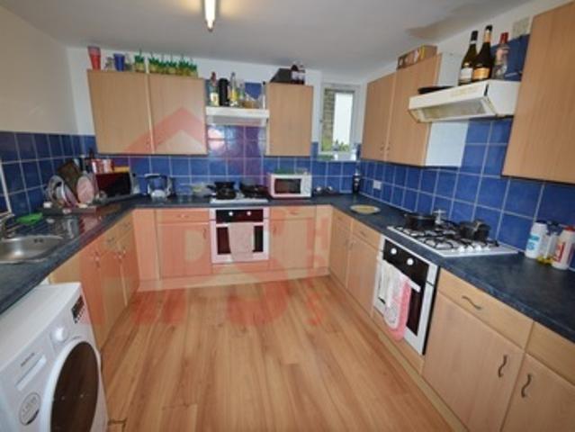 16 St Michaels Terrace
