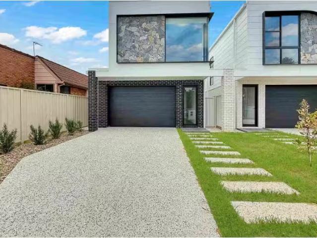 16b Greenacre Road, Wollongong Townhouse for rent Listed by T.