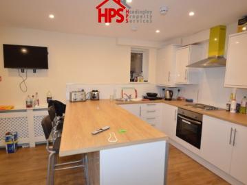 16b Estcourt Avenue