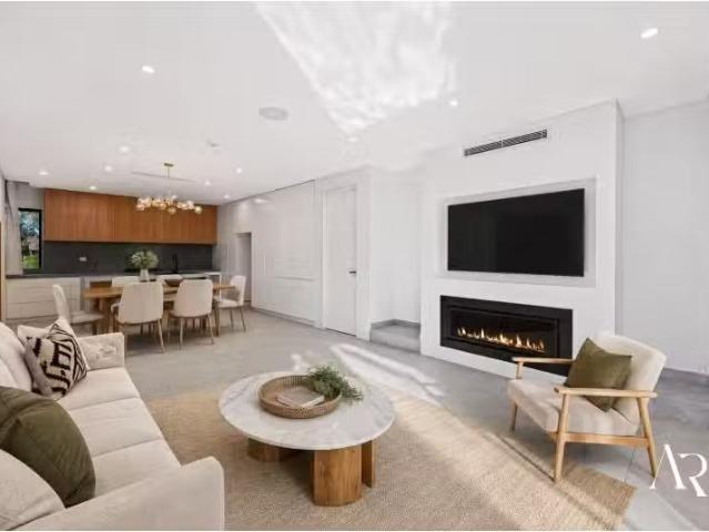16B Queensbury Rd, Padstow Heights House for rent Listed by A.