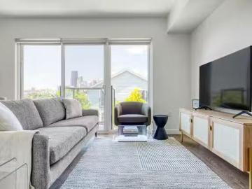 16th Avenue, Seattle, WA