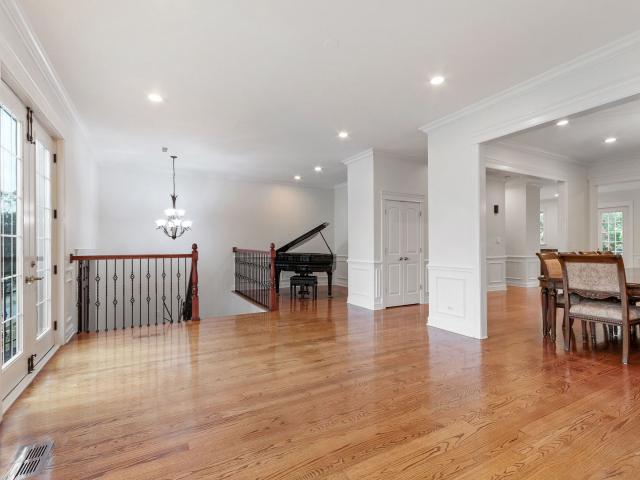 16W530 Bluff Road