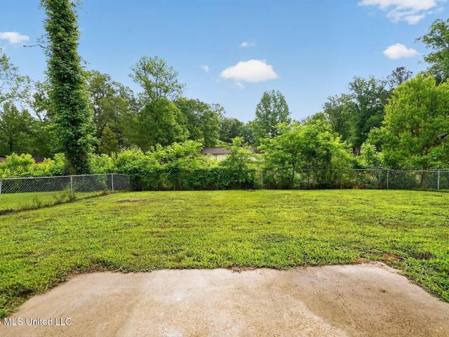 1704 Brookhollow Circle