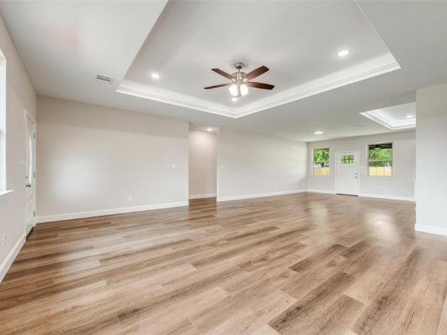 1704 Kings Lane