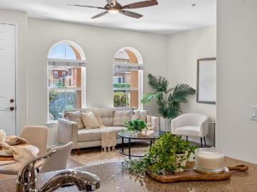 17059 Calle Trevino, Unit 5