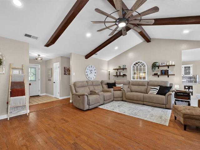 1705 Alamo Court