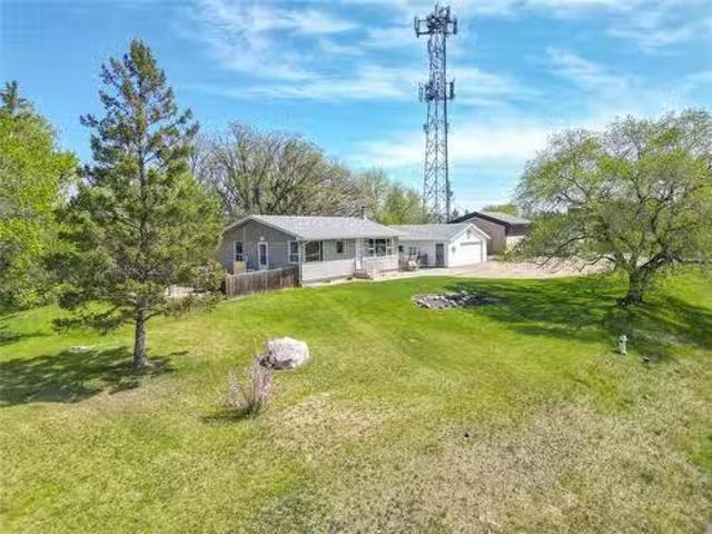 1705 Braecrest Drive, Brandon, MB, R7C 0B2 house for sale L.