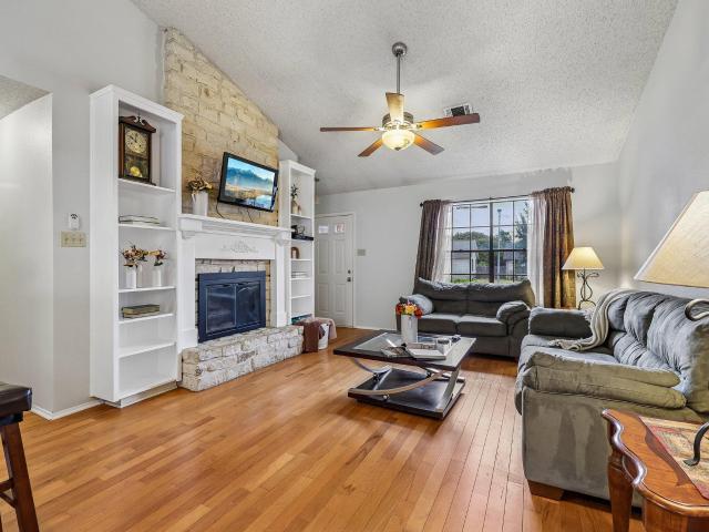 1705 Primrose Trl