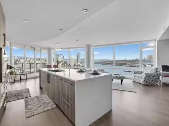 1705 210 Salter Street, New Westminster, BC, V3M 0J9 Single.