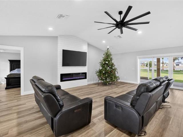 17060 Cypress Creek Dr, North Fort Myers, US, FL