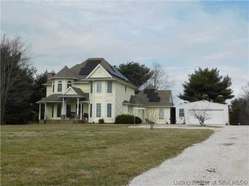 House for sale in Indiana, USA - Deck, Fireplace