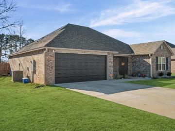 1707 Ridgefield Circle