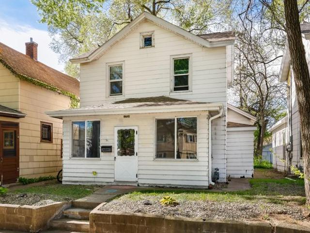 1708 Market St, La Crosse, WI 54601