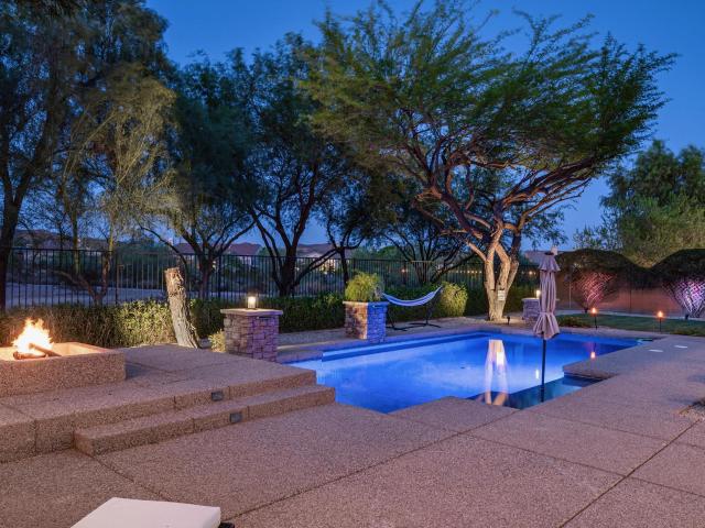 1708 W Parnell Drive