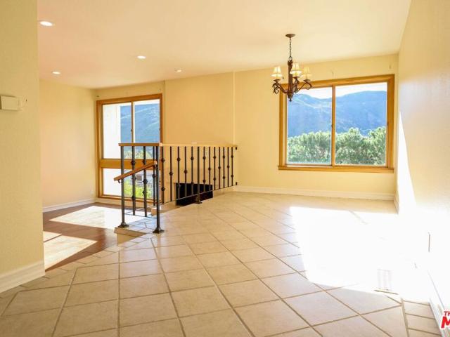 17097 Palisades Circle