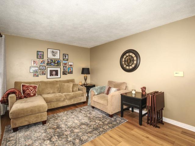 1709 Middle Road