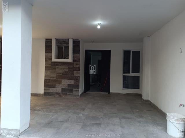 1709 Casa en Venta reci?n remodelada en Vista Sol, Guadalupe NL