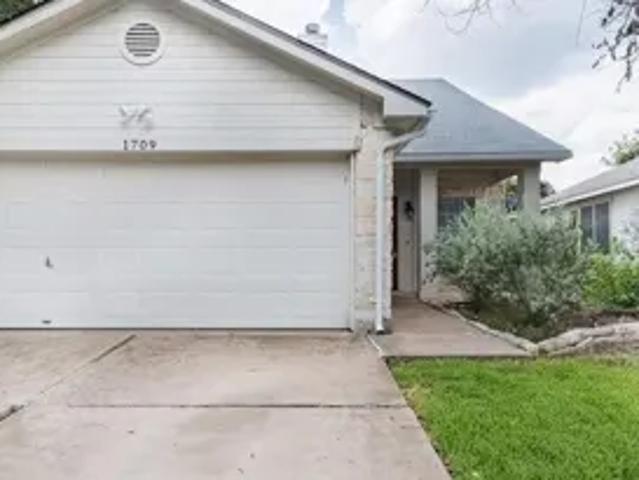 1709 Royal Ascot Dr, 3 beds, 3 full baths