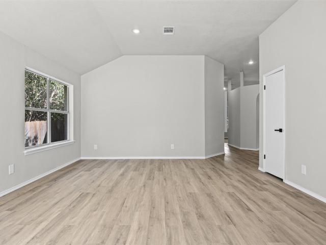 1709 Southeastern Trl