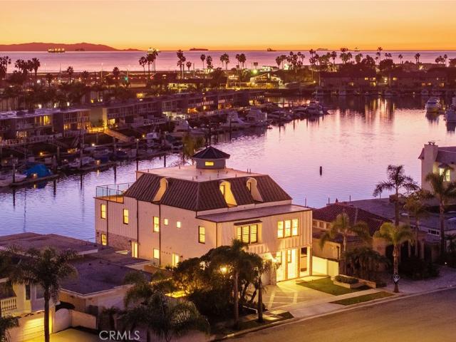 17007 Edgewater Ln, Huntington Beach, CA 92649 | MLS #OC26052
