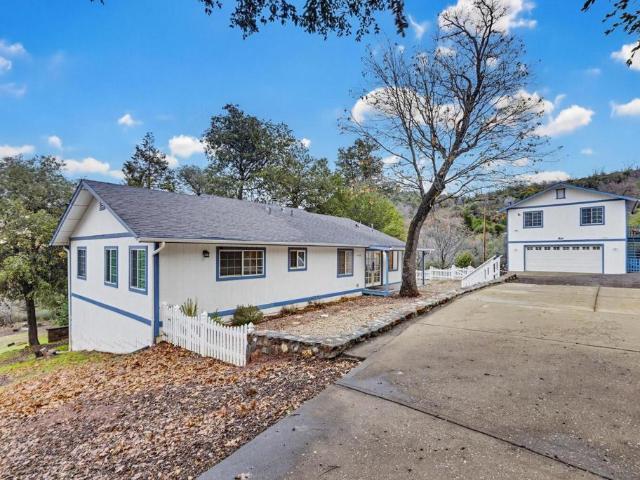 17009 Iron Springs Rd