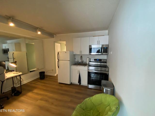 1700 Clinch Ave 503